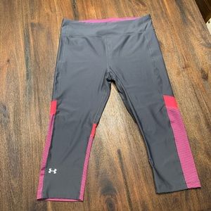Under Armour compression cropped leggings